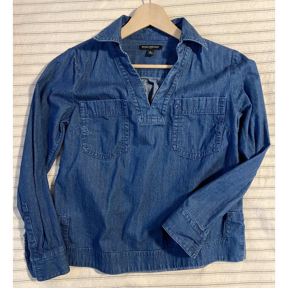 Banana Republic Denim Band-Hem Shirt, Size Small, Medium Wash